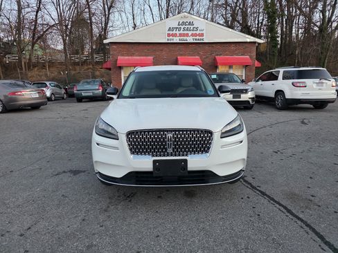 Used 2020 Lincoln Corsair Standard AWD w/ Equipment Group 101A image 2