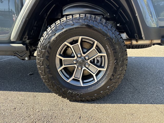 Certified 2025 Jeep Gladiator Mojave AWD/4WD image 22