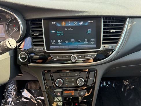 Used 2020 Buick Encore Preferred FWD image 28