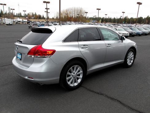 Used 2011 Toyota Venza image 5