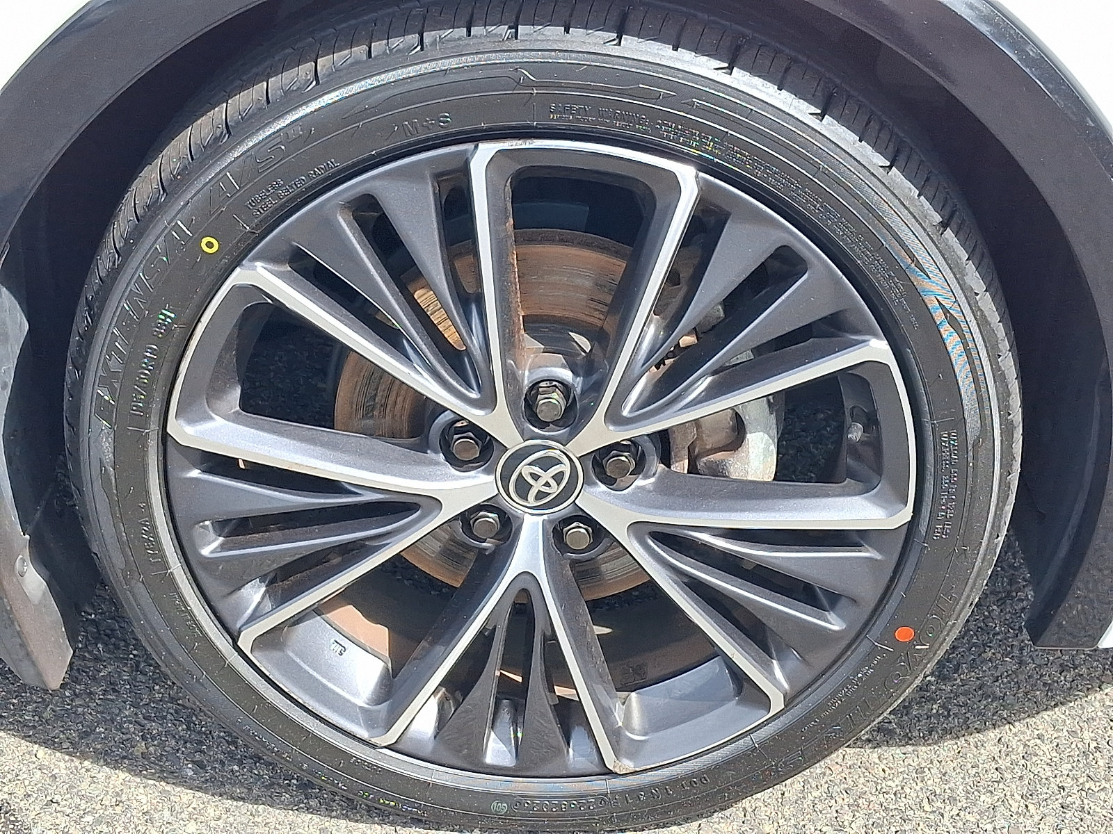 Certified 2024 Toyota Prius XLE AWD/4WD image 9