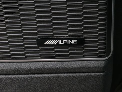 Used 2023 Jeep Grand Cherokee L Limited w/ Black Appearance Package image 29