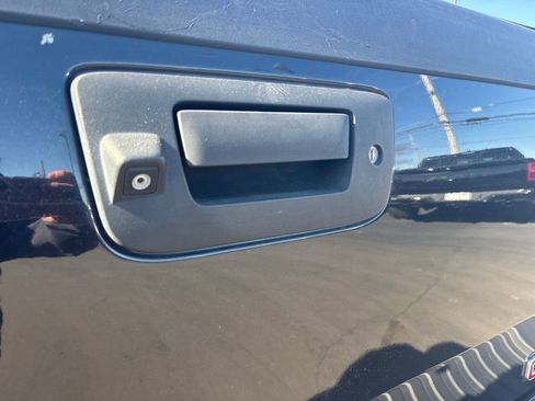 Used 2010 GMC Sierra 2500 SLE w/ SLE Preferred Package AWD/4WD image 11