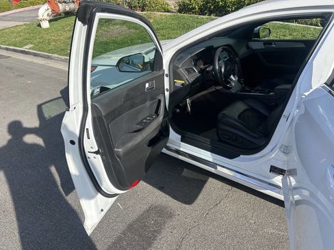 Used 2017 Hyundai Sonata Sport 2.0T image 5