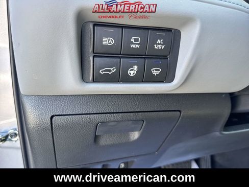 Used 2022 Toyota Highlander Limited image 10