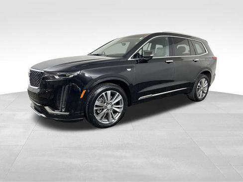 Used 2022 Cadillac XT6 Premium Luxury w/ Technology Package AWD/4WD image 2