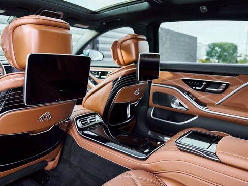 Used 2026 Mercedes-Benz Maybach S 680 4MATIC image 44