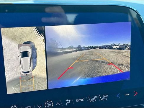 New 2025 Chevrolet Equinox EV RS w/ Convenience Package II AWD/4WD image 17