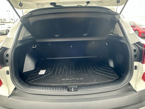 Certified 2023 Kia Seltos SX w/ SX Sunroof Package AWD/4WD image 27