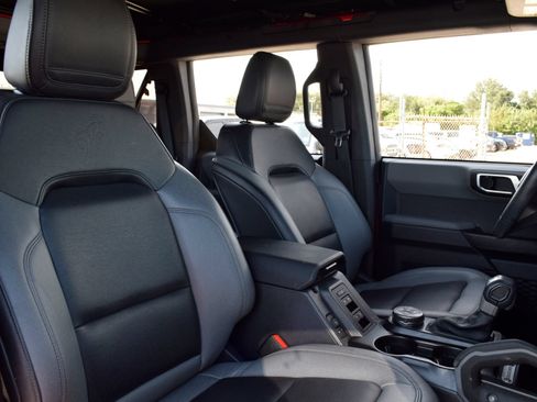 Certified 2023 Ford Bronco Big Bend w/ Sasquatch Package AWD/4WD image 22
