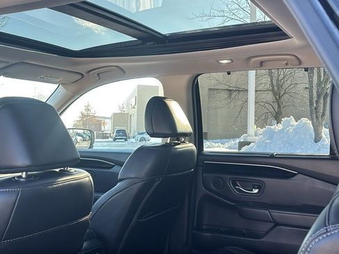 Certified 2024 Honda Pilot Touring image 33