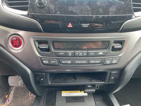 Used 2022 Honda Pilot Special Edition image 15