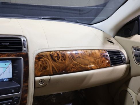Used 2007 Jaguar XK Convertible RWD image 46