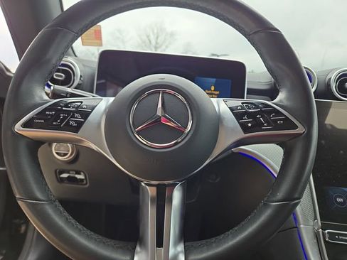 Used 2025 Mercedes-Benz CLE 300 4MATIC Cabriolet image 17