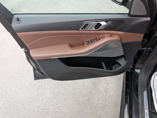 Used 2019 BMW X5 xDrive40i w/ M Sport Package AWD/4WD image 6