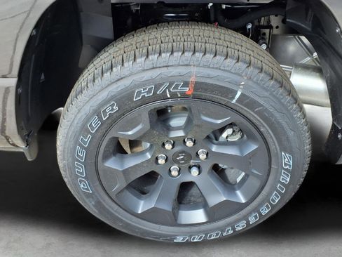 New 2026 RAM 1500 Express AWD/4WD image 7