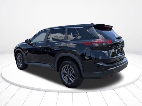 Used 2024 Nissan Rogue S FWD image 5