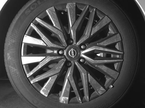 Used 2025 Nissan Altima 2.5 SV image 13