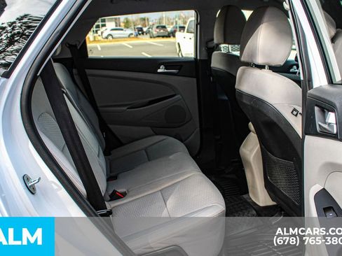 Used 2019 Hyundai Tucson SE image 19