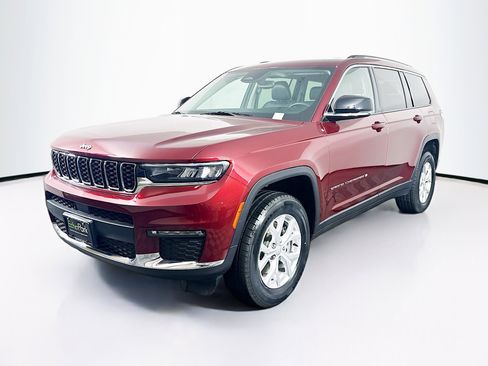 Used 2023 Jeep Grand Cherokee L Limited image 3