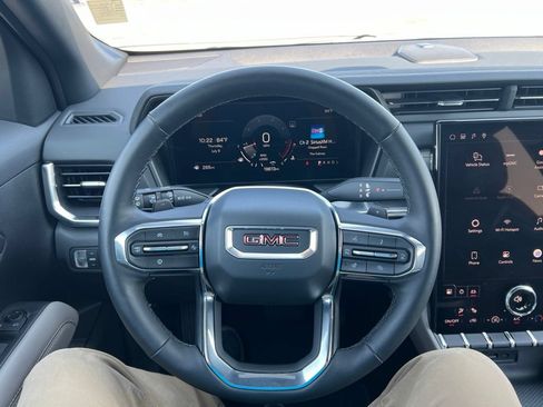 Used 2025 GMC Terrain Elevation FWD image 12