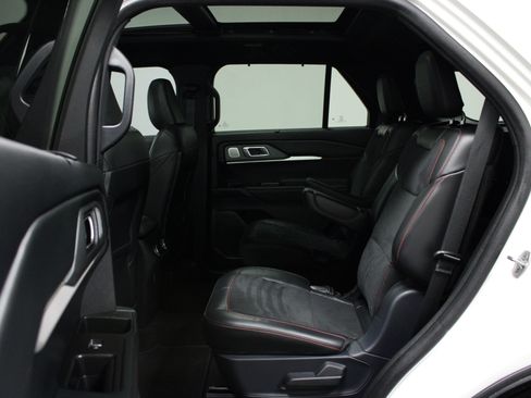 Used 2025 Ford Explorer ST AWD/4WD image 13