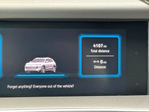 Used 2025 Volkswagen Tiguan S w/ 18" Wheel Package image 26