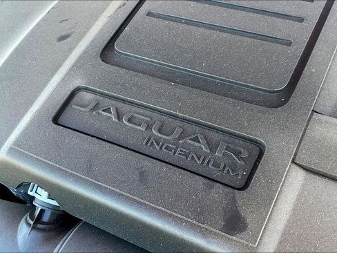 Used 2024 Jaguar F-PACE R-Dynamic S image 39