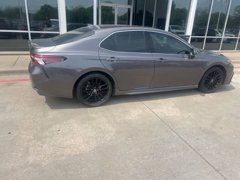 Used 2023 Toyota Camry XSE image 4