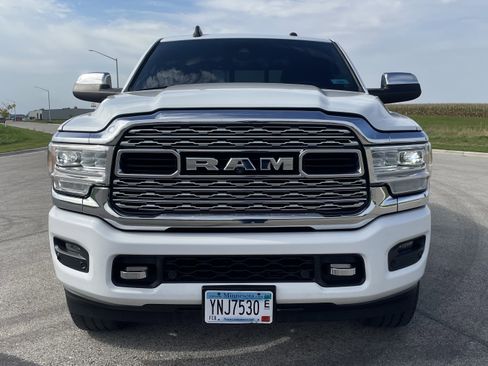 Used 2019 RAM 3500 Limited image 31