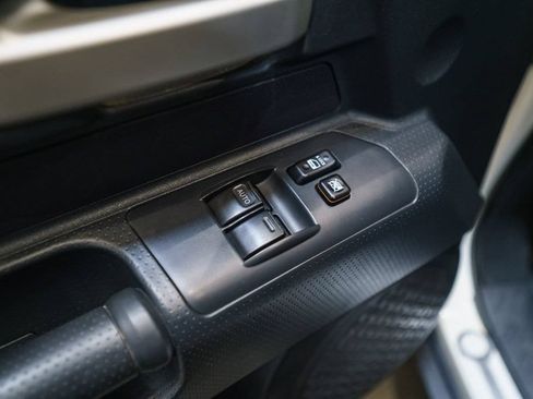 Used 2010 Toyota FJ Cruiser 4WD image 19