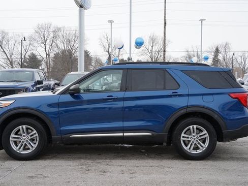 Certified 2020 Ford Explorer XLT w/ Equipment Group 202A image 4