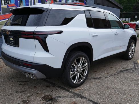 New 2027 Chevrolet Traverse LT w/ Driver Confidence Package AWD/4WD image 36