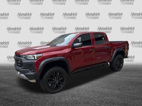 Used 2025 Chevrolet Colorado Trail Boss AWD/4WD image 5