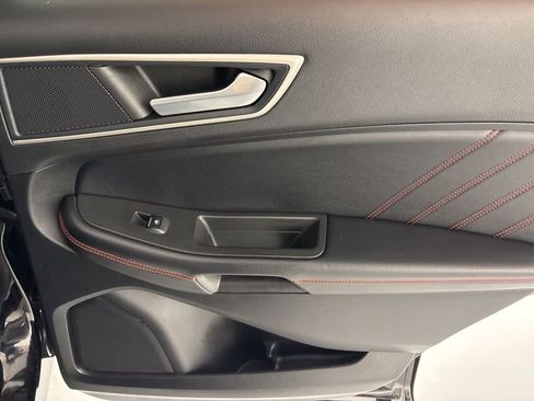 Used 2022 Ford Edge ST-Line image 35