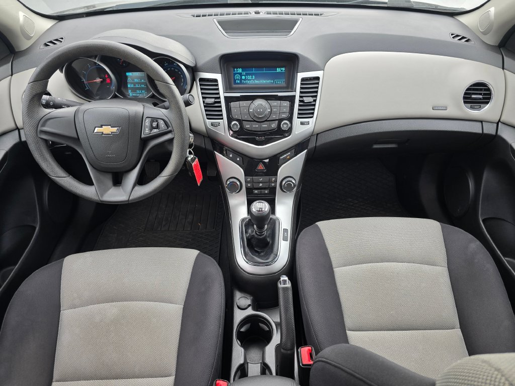 Used 2014 Chevrolet Cruze LS FWD image 18
