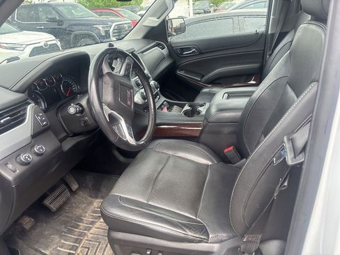 Used 2018 GMC Yukon SLT AWD/4WD image 16