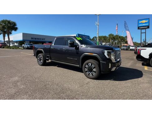 Used 2024 GMC Sierra 3500 Denali w/ Denali Reserve Package image 2