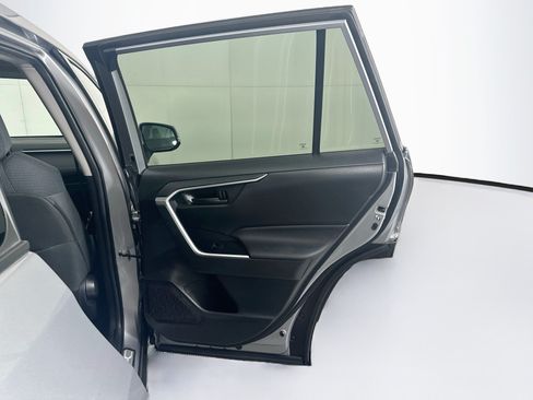 Used 2020 Toyota RAV4 LE w/ All Weather Liner Package FWD image 29