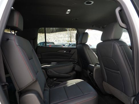 Used 2024 Chevrolet Traverse Z71 image 28