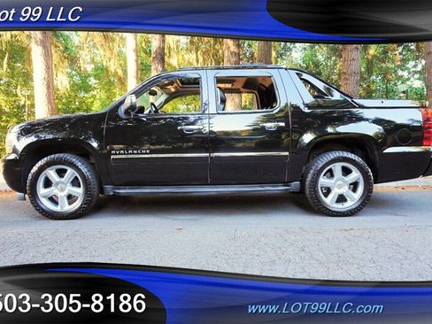 Used 2012 Chevrolet Avalanche LTZ AWD/4WD image 1