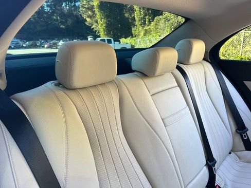 Used 2018 Mercedes-Benz E 300 image 29