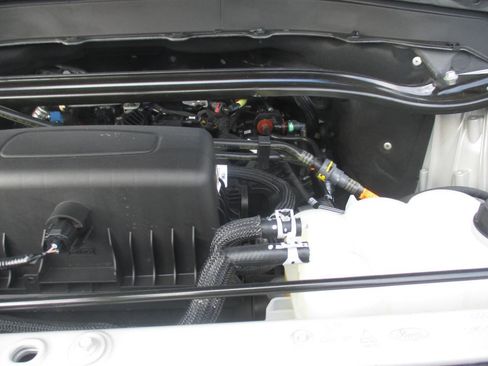 Used 2024 Ford Explorer Limited image 23