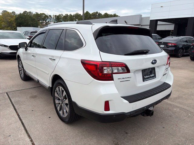 Used 2017 Subaru Outback 2.5i Touring AWD/4WD image 3