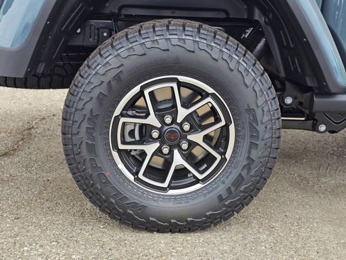 New 2026 Jeep Gladiator Sport AWD/4WD image 10