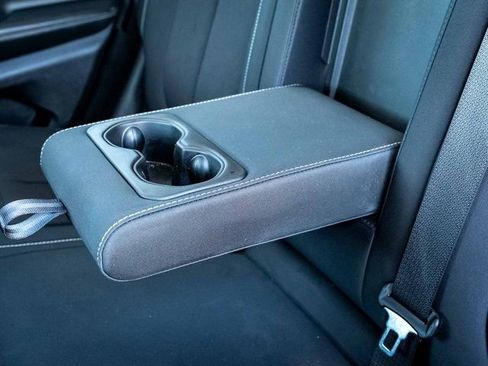 Used 2023 Jeep Grand Cherokee Laredo image 21