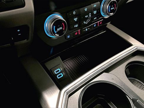 Used 2019 Ford F250 Platinum w/ Platinum Ultimate Package image 17