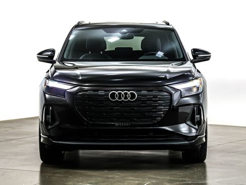 Used 2024 Audi Q4 e-tron Premium Plus w/ Premium Plus image 3