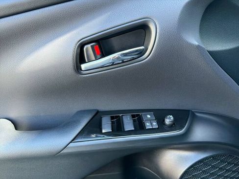 Used 2022 Toyota Prius Prime XLE FWD image 13