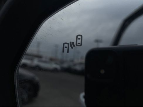 New 2024 Volkswagen Taos SE image 22